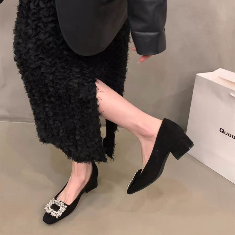 Ženske ravne cipele s kvadratnim vrhom, gornjište od mikrovlakna, niski kitten heel do 3 cm, ulošak od mikrovlakna kože, slip-on