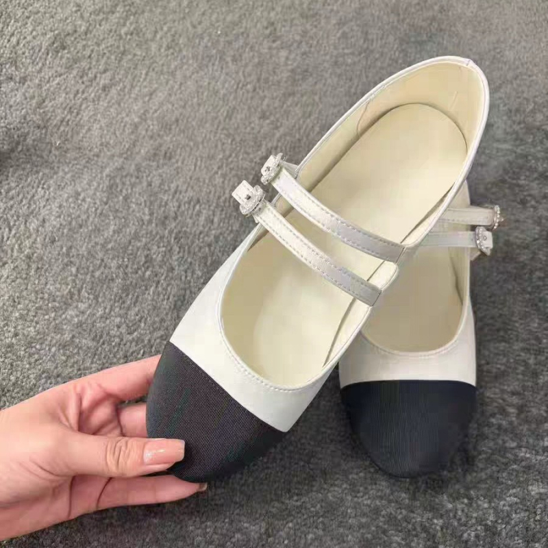 Mary Jane cipele s kristalima, jednim remenom, okružena špička, niski pet do 3 cm