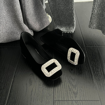 Ženske Mary Jane cipele sa kristalima, gornji materijal: Super fiber, visina peta: srednja 3–6 cm, oblik peta: debeli, kopčanje: Velcro, uložak: PU