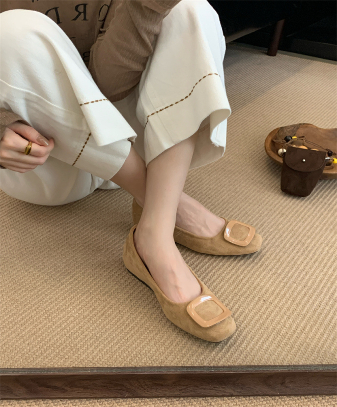 Παπούτσια Mary Jane — Στρογγυλή μύτη, Άνω μέρος συνθετικό δέρμα, Ύψος τακουνιού 3-6 εκ, Πέλμα από γνήσιο μαλλί προβάτου