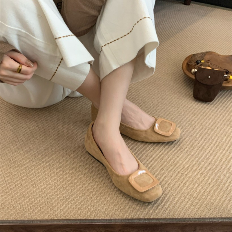 Παπούτσια Mary Jane — Στρογγυλή μύτη, Άνω μέρος συνθετικό δέρμα, Ύψος τακουνιού 3-6 εκ, Πέλμα από γνήσιο μαλλί προβάτου