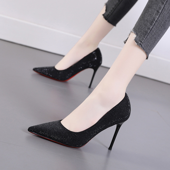 Ženske visoke potpetice s oštrim vrhom, peta preko 8 cm, stil stiletto, PU gornji dio, gumeni potplat