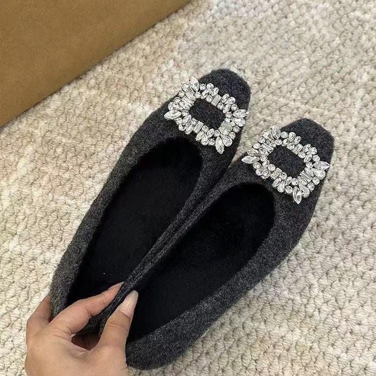 Pantofi femei din piele întoarsă cu cataramă pătrată, vârf rotund, toc 3–6 cm, căptușeală din blană artificială, talpă TPU