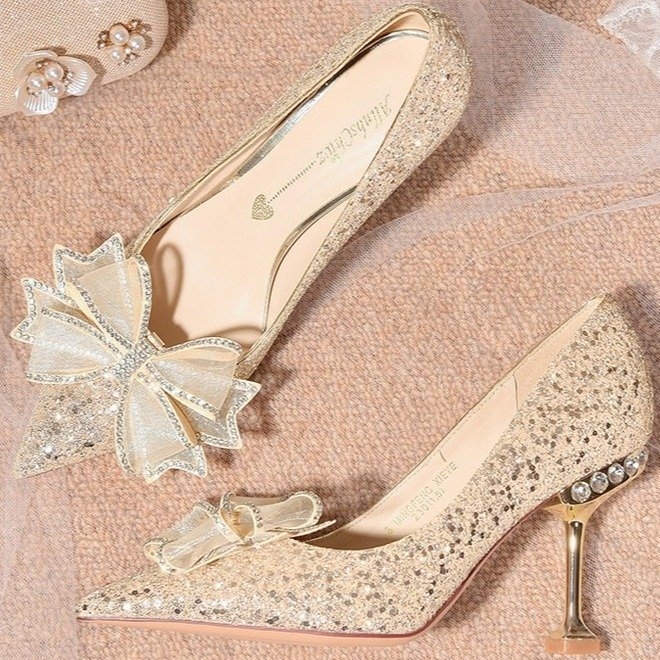 Menyasszonyi cipők, Mary Jane stílus, csúcsos orr, 6–8 cm sarok, PU felsőrész, PU talp