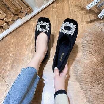 Cipele balerinke s ravnim dnom, kvadratni vrh prstiju, gornji dio od sintetičkog pliša, podstava od sintetičkog kratkog pliša, gumeni potplat