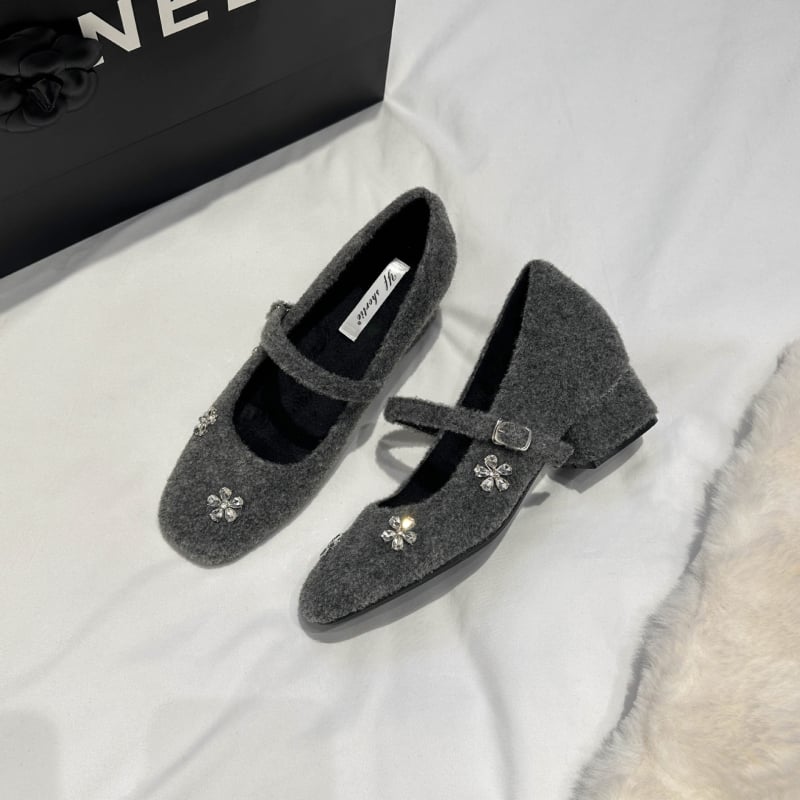 Mary Jane cipele od velura, okrugla špička, rhinestones i umjetno krzno iznutra