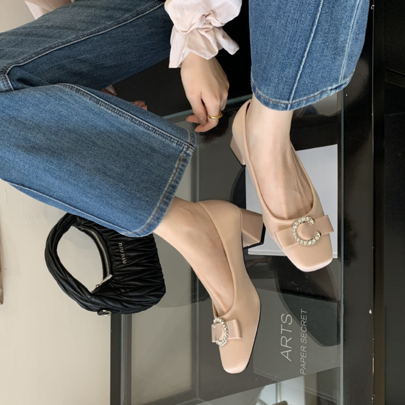 Pantofi Mary Jane cu vârf pătrat, partea superioară din mătase, toc gros mediu (3-6 cm), design cu partea superioară joasă, talpă PU.