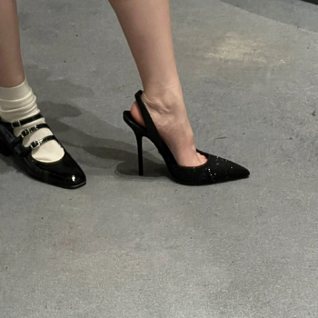 Ženske salonke s oštrim vrhom, stiletto petom iznad 8 cm, PU gornji dio, tanak potpetica, zatvaranje jednim remenom