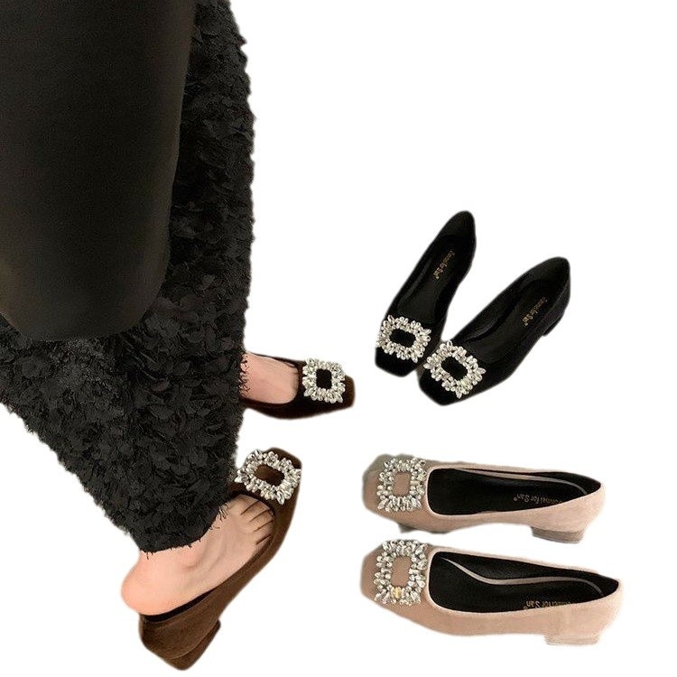 Ženske ravne loafers s rhinestones ukrasom, zaobljeni vrh, mat gornji sloj, PU ulošak, gumeni potplat.