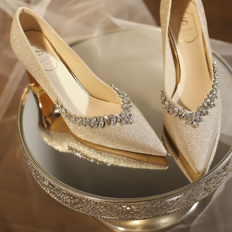 Γαμήλιες γόβες με μυτερό δάχτυλο, γαλλικό στυλ, στρας, χοντρό τακούνι 6–8 εκ