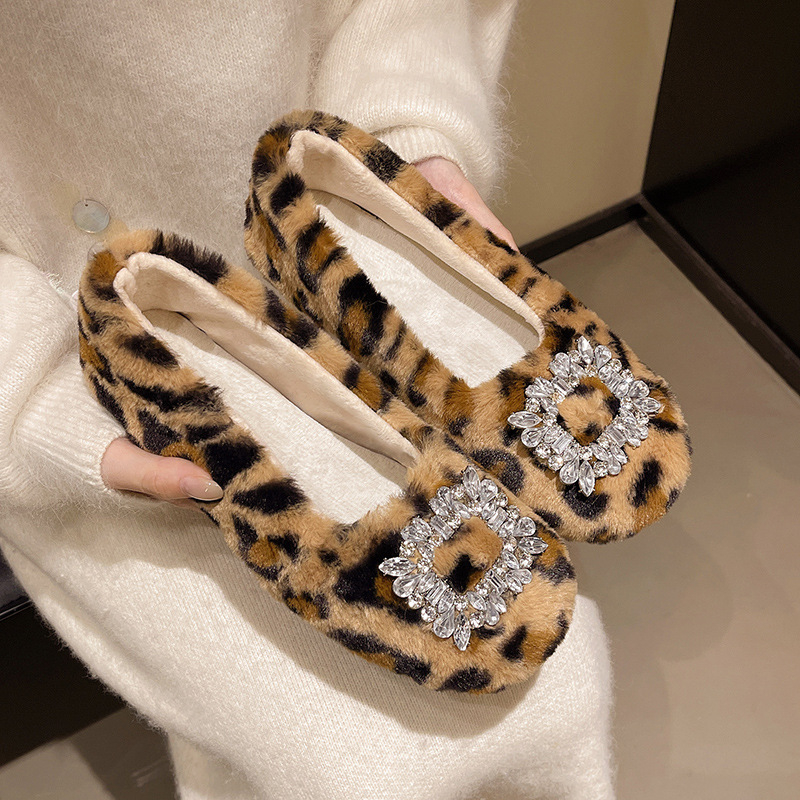 Ženske loaferice s kvadratnom kopčom i kristalima od umjetnog krzna, leopard uzorak, slip-on, niska peta 1-3 cm, gumeni potplat