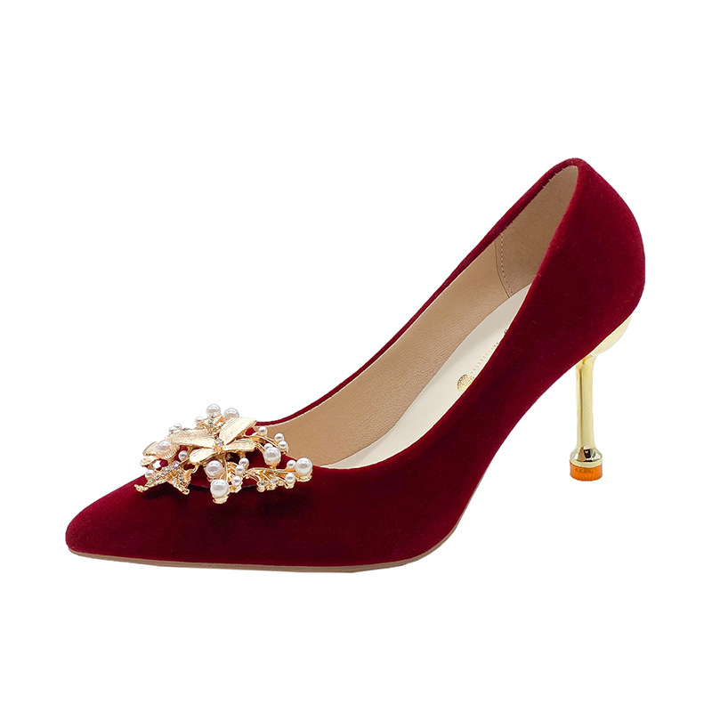 Vjenčane salonke na petu, oštar nos, nubuk gornji dio, stiletto petu 3-5 cm, gumeni potplat