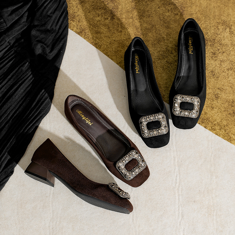 Ženske ravne cipele s kvadratnim vrhom, zamšeni gornji dio, slip-on, niski pet 1–3 cm, gumena potplat