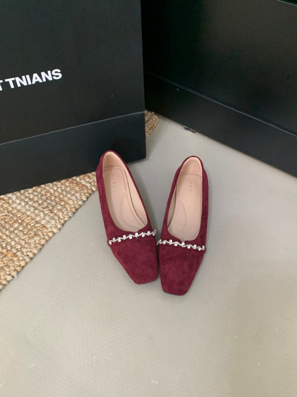 Ženske cipele s kvadratnim nosom od velura, slip-on, niski pet do 3 cm, srednje otvaranje 7–11 cm