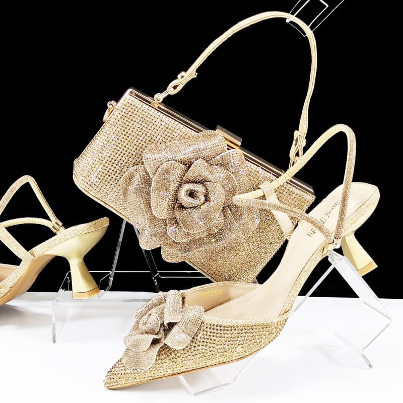 Set ženskih cipala s špicom i clutch torbom s remenom za gležanj, ukrašena cvjetnim kristalima, trapez torba, visoke pete 6–8 cm