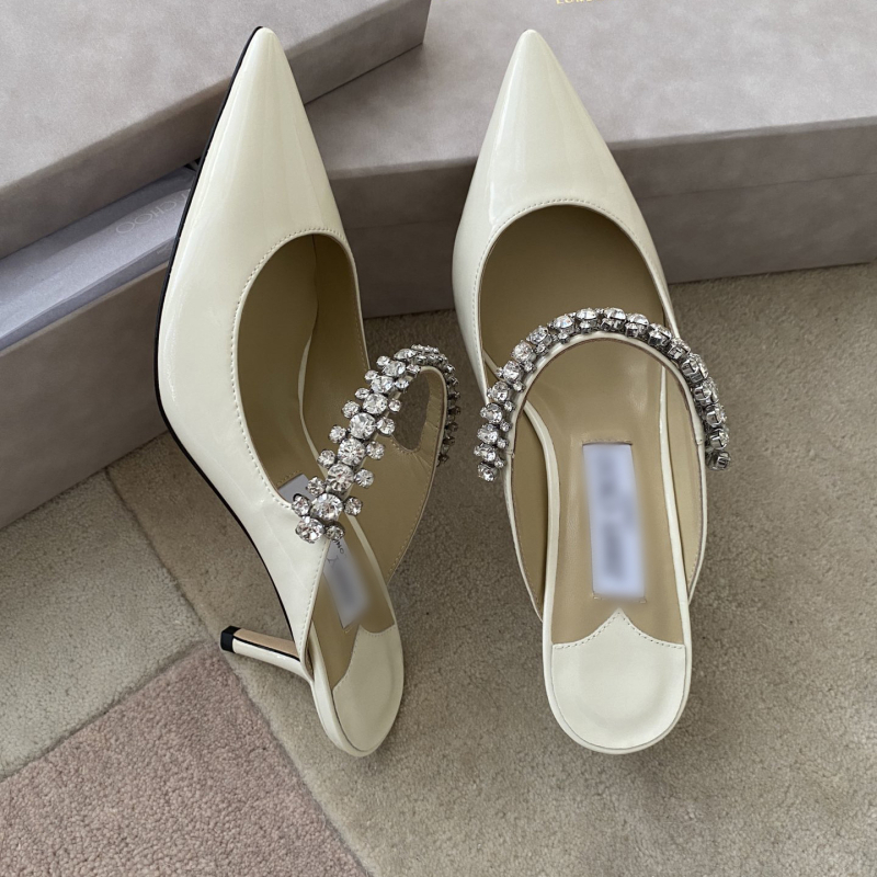 Strasszos orrú, egypántos magas sarkú szandál, tehénbőr felsőrésze, 6-8 cm sarok