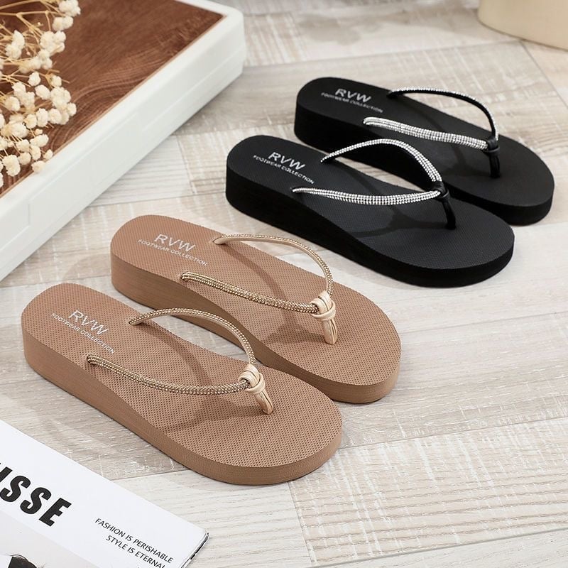 Ženske plage sandale s debelim potplatom i klinom, PVC gornji dio i PVC potplat, korejski stil