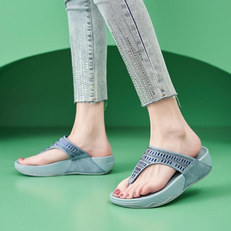 SIKETU ženske sandale s baršunastim vampom, MD đon, microfiber podstava, zaobljeni vrh, uzorak ribja kost