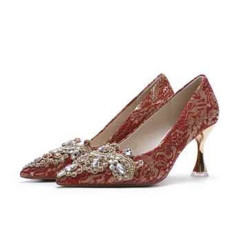 Pantofi de mireasă pentru femei, vârf ascuțit, toc înalt 6–8 cm, partea superioară Xiuhe, branț PU, talpă din cauciuc