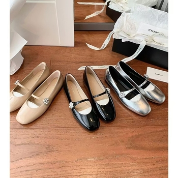 Ženske Mary Jane balerinke, gornji dio teleće kože, kvadratni vrh, Velcro zatvarač, gumeni potplat, niski đon