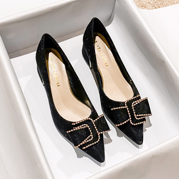 Ženske cipele s uskim vrhom, vamp od mikrovlakana, srednja visina potpetice 3–5 cm, široki blok potpetice, niski gornji dio (Pointed Toe; Microfiber Vamp; Mid-Heel 3–5 cm; Chunky Heel; Low-Top)
