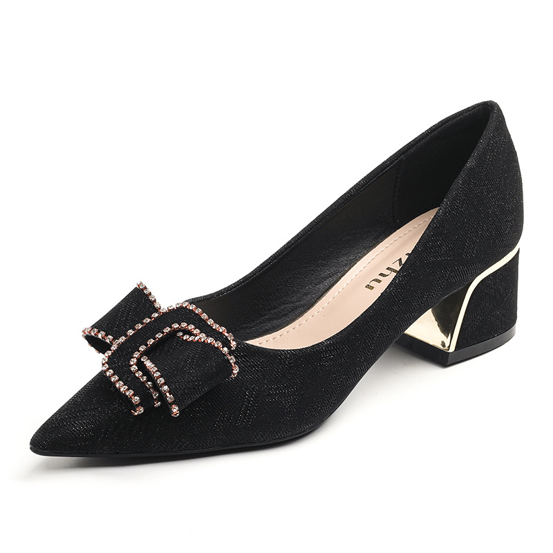 Ženske cipele s uskim vrhom, vamp od mikrovlakana, srednja visina potpetice 3–5 cm, široki blok potpetice, niski gornji dio (Pointed Toe; Microfiber Vamp; Mid-Heel 3–5 cm; Chunky Heel; Low-Top)