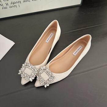 Ženske ravne cipele s unutarnjim povećanjem visine, šiljat nos, kristalna četverokutna kopča