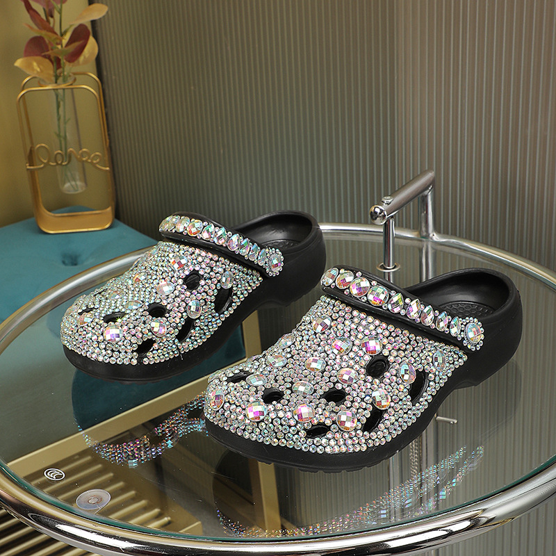 Ženske sandale s rhinestones i perforiranim gornjim dijelom, debela EVA potplata 1–2 cm, vodootporne i protuklizne, potplat ubrizgavanjem