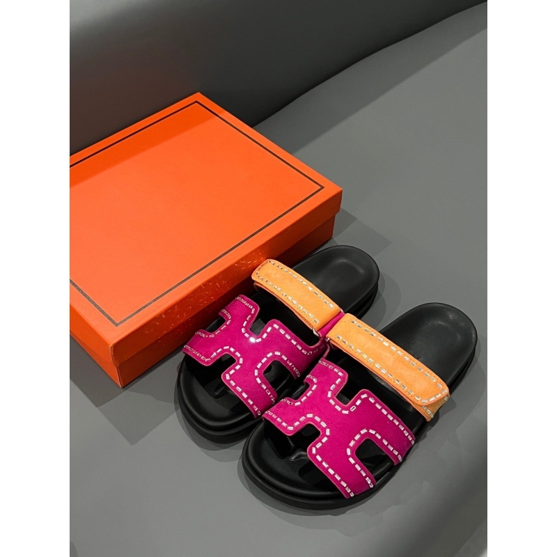 Sandale Velcro pentru femei – partea superioară și căptușeala din piele de oaie, talpă din cauciuc, vârf rotund