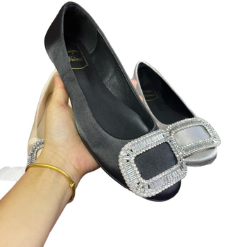 Ženske cipele s okruglim nosom, satenski gornji dio, slip-on, niska peta, uložak od satena