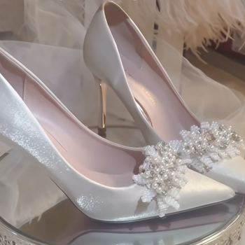 Svadobné topánky – Špičatá špička, saténový vršok, 6–8 cm vysoký podpätok, tenký podpätok, PU stielka