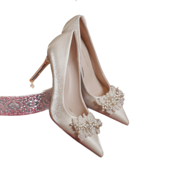 Svadobné topánky – Špičatá špička, saténový vršok, 6–8 cm vysoký podpätok, tenký podpätok, PU stielka