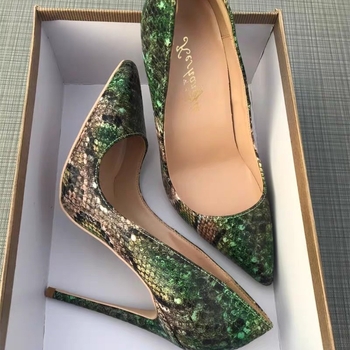 Dámske semišové lodičky s ostro zahnutým nosom, tenký podpätok, výška podpätku nad 8 cm, PU vložka