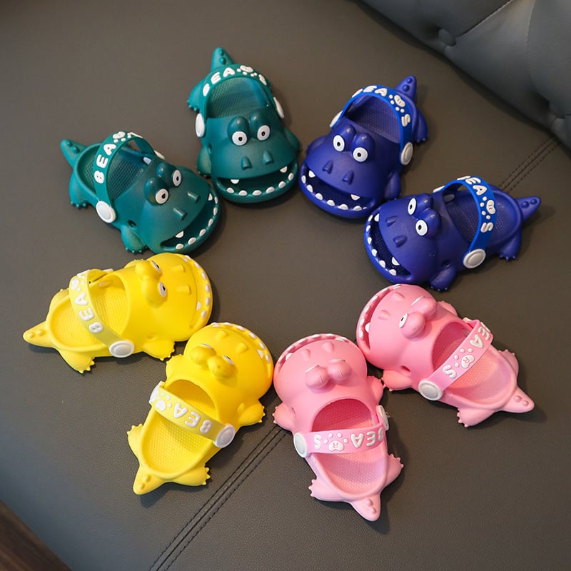 Sandale pentru copii în stil Crocs, model Cartoon, din PVC pentru partea superioară și talpă, respirante, impermeabile și antiderapante, unisex, pentru copii 1–6 ani