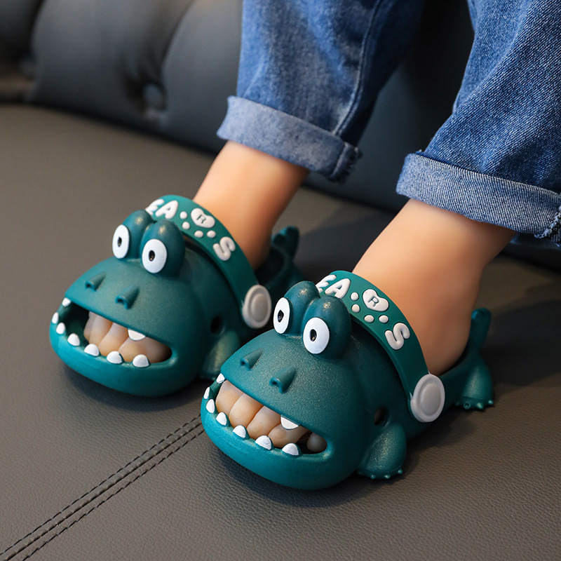 Sandale pentru copii în stil Crocs, model Cartoon, din PVC pentru partea superioară și talpă, respirante, impermeabile și antiderapante, unisex, pentru copii 1–6 ani