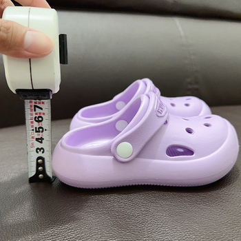 Crocs-stílusú beltéri gyerek szandálok, EVA felső, csúszásmentes talp, szag elleni védelem, uniszex, Tavasz 2025