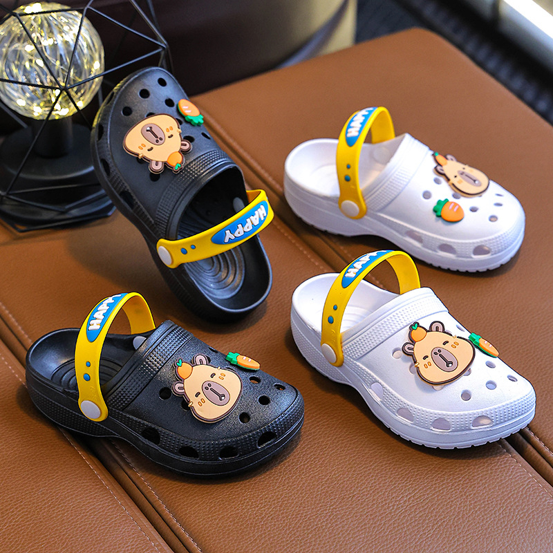 Lyukas gyerekcipő – Slip-On, Cartoon reliefes PVC felsőrész és talp, légáteresztő, csúszásmentes, masszázs, magasság növelő, nyári casual cipő