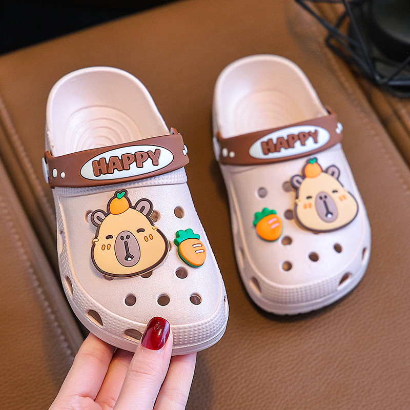 Lyukas gyerekcipő – Slip-On, Cartoon reliefes PVC felsőrész és talp, légáteresztő, csúszásmentes, masszázs, magasság növelő, nyári casual cipő