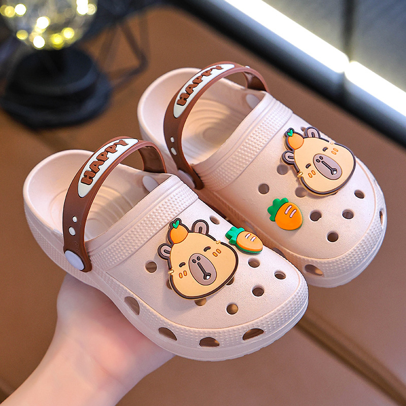 Lyukas gyerekcipő – Slip-On, Cartoon reliefes PVC felsőrész és talp, légáteresztő, csúszásmentes, masszázs, magasság növelő, nyári casual cipő