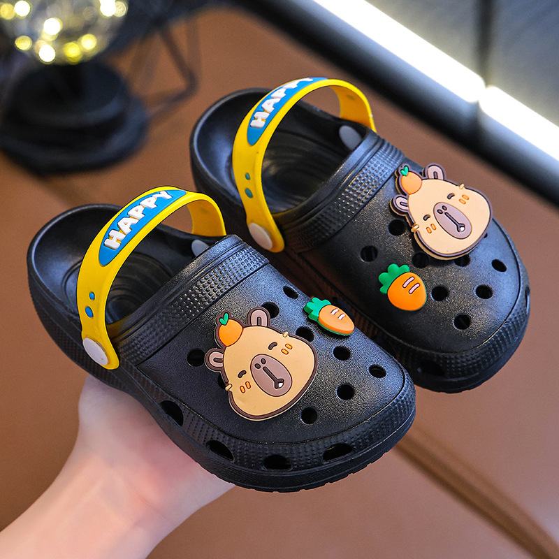 Lyukas gyerekcipő – Slip-On, Cartoon reliefes PVC felsőrész és talp, légáteresztő, csúszásmentes, masszázs, magasság növelő, nyári casual cipő