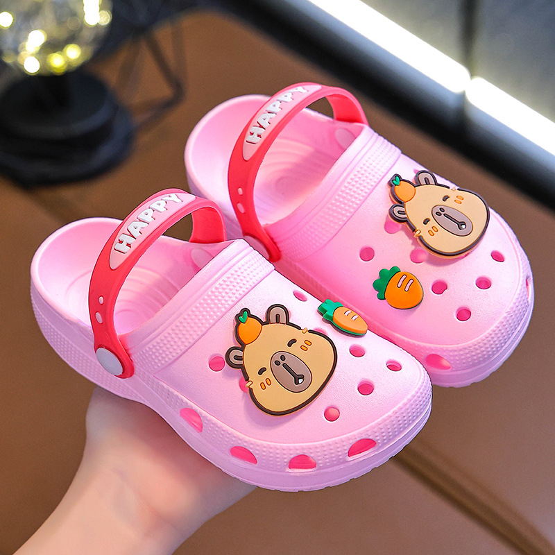 Lyukas gyerekcipő – Slip-On, Cartoon reliefes PVC felsőrész és talp, légáteresztő, csúszásmentes, masszázs, magasság növelő, nyári casual cipő