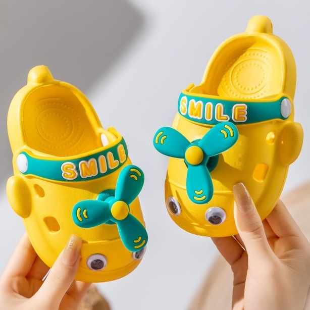 EVA sandale za djecu s rupicama, crtani uzorak, EVA gornji dio i đon, injekcijsko oblikovanje, brzo sušenje, protuklizno