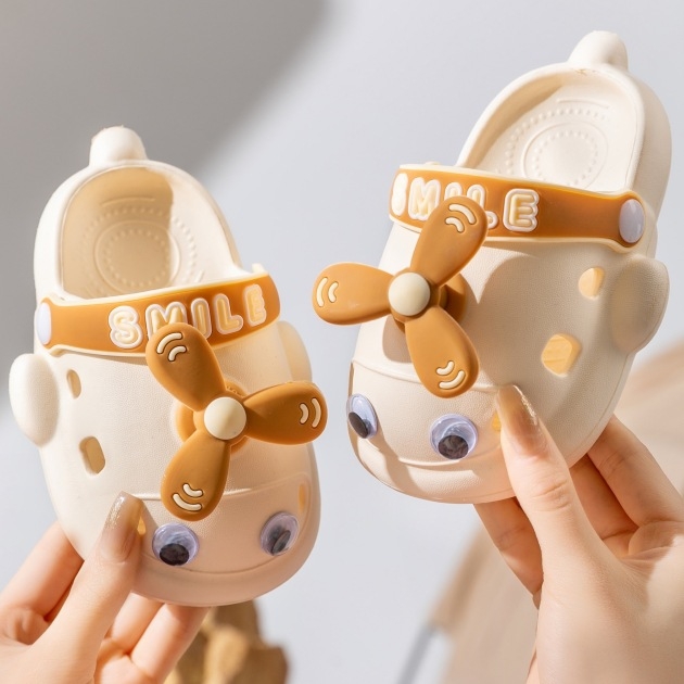 EVA sandale za djecu s rupicama, crtani uzorak, EVA gornji dio i đon, injekcijsko oblikovanje, brzo sušenje, protuklizno