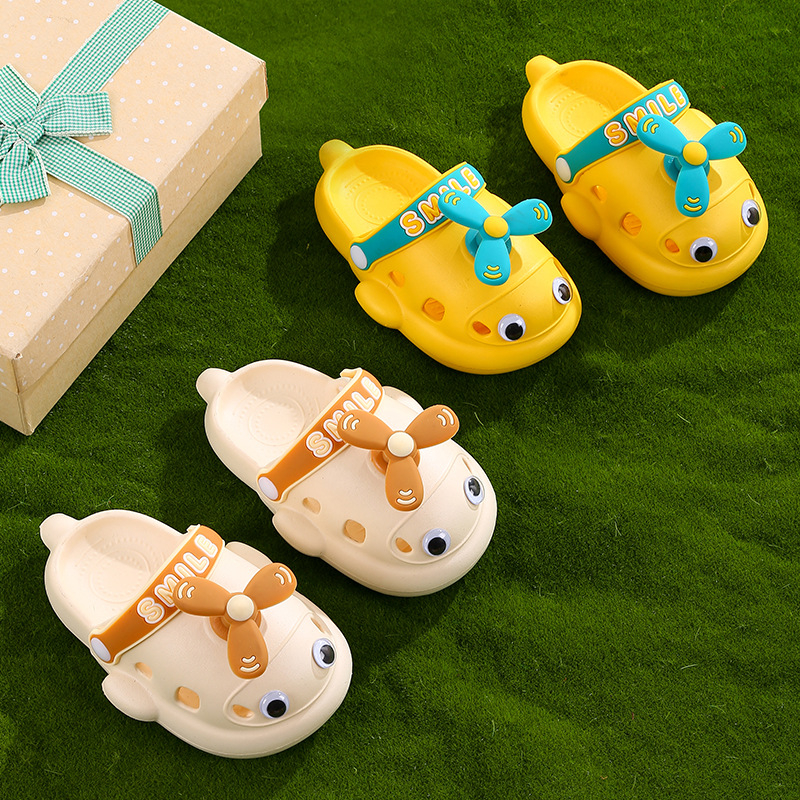EVA sandale za djecu s rupicama, crtani uzorak, EVA gornji dio i đon, injekcijsko oblikovanje, brzo sušenje, protuklizno