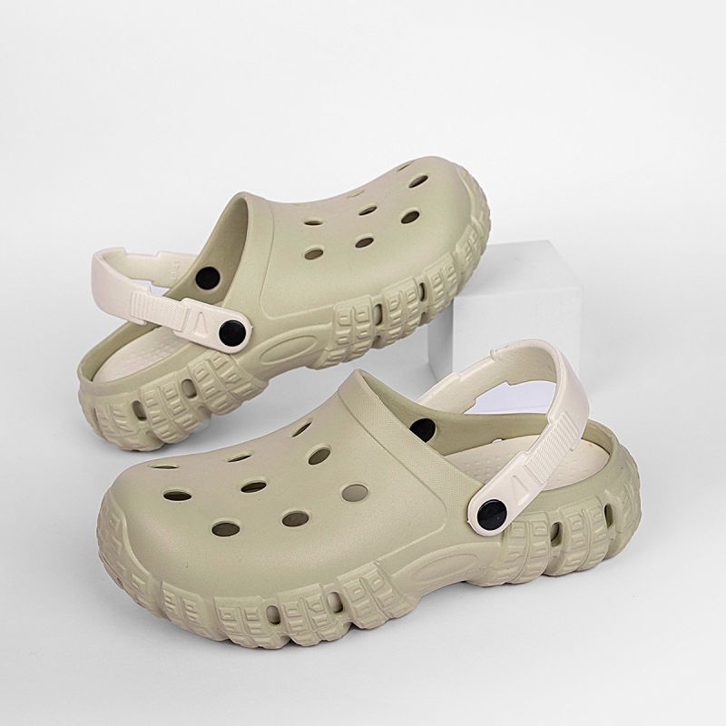 Crocs unisex din EVA pentru interior și exterior, impermeabile.