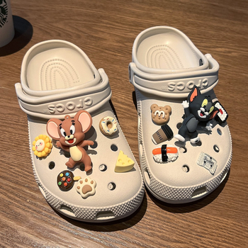 Crocs-stílusú papucsokhoz virágos készlet — rajzfilm virág dizájn, levehető; Modell: Shoe flower set; Alkalmas: szandálok, casual cipők, papucsok; Márka: Sister ye zi; Nyár.