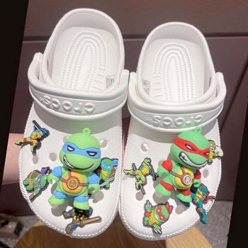 Model 321: Puha gumiból készült cipőcsat Ninja Turtles dizájnnal, kompatibil szandálokhoz és papucsokhoz, levehető PVC DIY kiegészítő