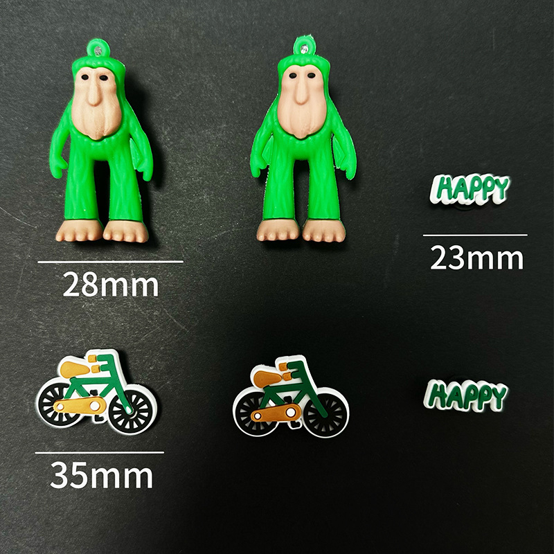 Crocs csattartozék Ad00 – karikatúra stílusú szörny-cápa dizájn, PVC anyag