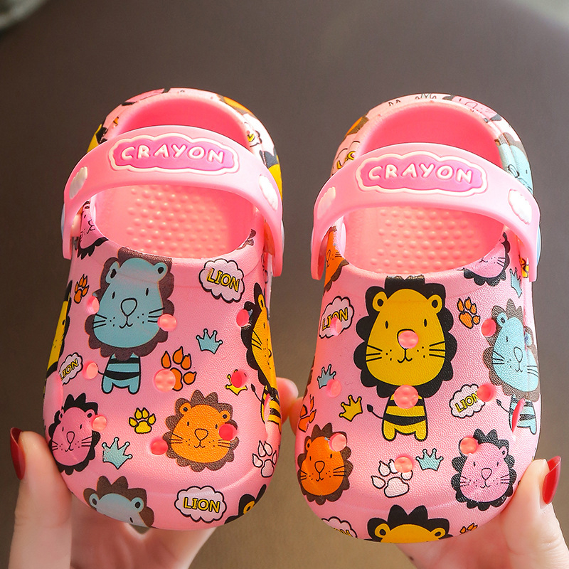 Vaikų uždaryto piršto šlepetės vasarai, 1–3 metų, plastikinė viršutinė dalis, plastikinė padas, vidaus ir lauko naudojimui, animacinis stilius, lytiškai neutrali