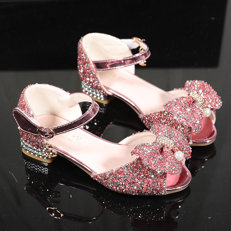 Mergaitėms skirti sandalai: viršutinė dalis iš sintetinės odos, Velcro užsegimas, TPR padas, korėjietiškas stilius